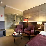 Отель Stafelter 4*