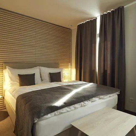 ホテル オステルリー スタフェルター 4*